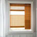 Czym zasłonić okno w łazience